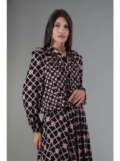 Abito in viscosa fantasia Double C | E63-111NERO/ROSA